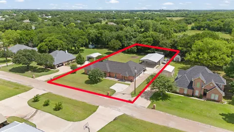 2521 Trail Tree Ct, Burleson, TX 76028