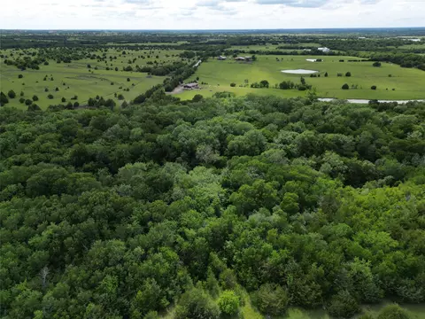 31 Ac Cr 1096, Celeste, TX 75423 photo 5