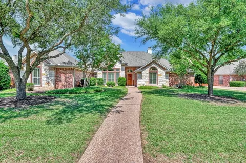 1105 Charing Cross Dr, Waco, TX 76712