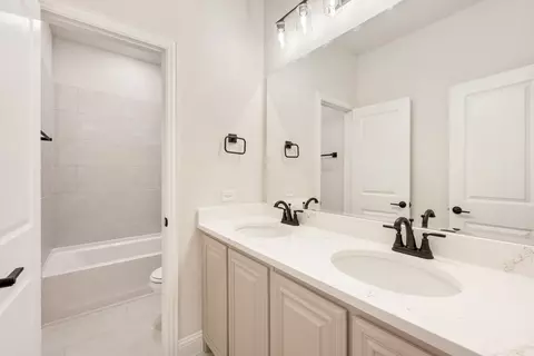 Bath - 917 Split Oak Ln, Anna, TX 75409 photo 1 of 4