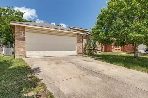 2001 Shawnee Trl, Justin, TX 76247
