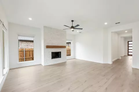 909 Split Oak Ln, Anna, TX 75409 photo 9