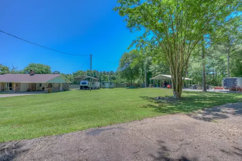 451 Burney St, Coushatta, LA 71019 photo 2
