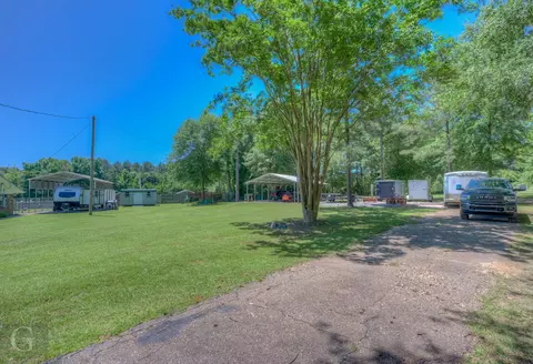 451 Burney St, Coushatta, LA 71019 photo 3