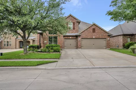 12812 Homestretch Dr, Fort Worth, TX 76244