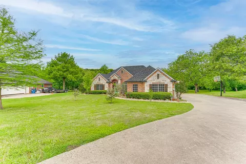 1411 Red Oak Cir, Farmersville, TX 75442