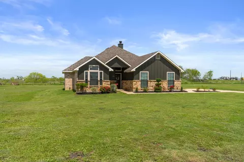160 Grays Creek Cir, Alma, TX 75119