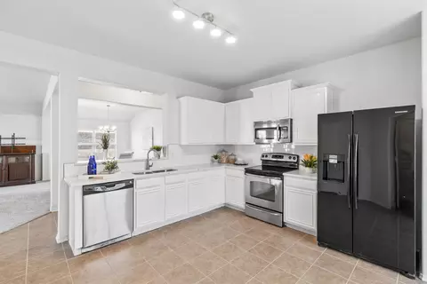 813 Canyon Pl, Desoto, TX 75115
