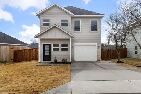 222 3rd St, Hillsboro, TX 76645
