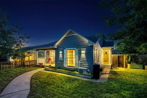 1108 W Jessamine St, Fort Worth, TX 76110