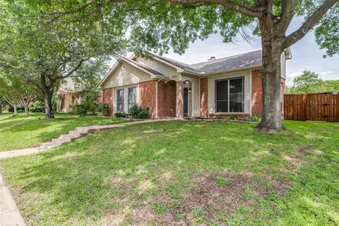 8594 Creekview Dr, Frisco, TX 75034