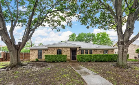 2100 Valley Forge Dr, Plano, TX 75075