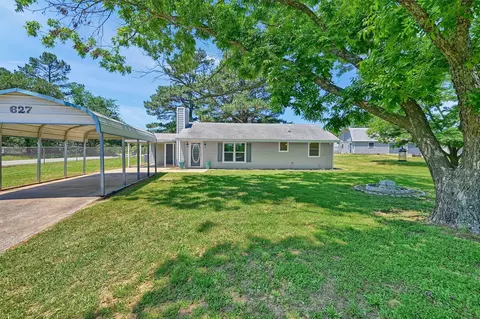 627 Coe Rd, Denison, TX 75021