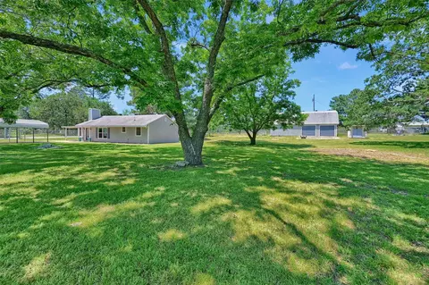 627 Coe Rd, Denison, TX 75021 photo 4