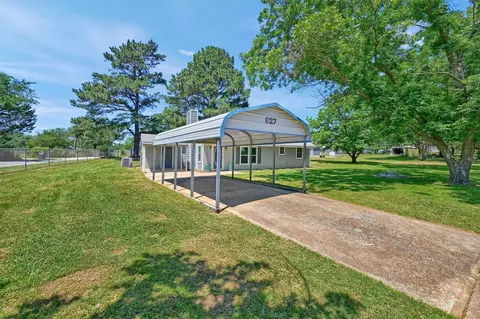 627 Coe Rd, Denison, TX 75021 photo 2