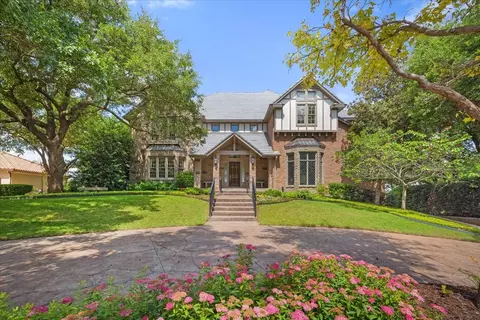 6908 Ridgewood Dr, Fort Worth, TX 76132