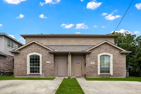 2118 W E Roberts Dr, Grand Prairie, TX 75051