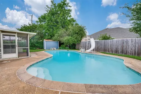 5817 Carolyn Dr, North Richland Hills, TX 76180