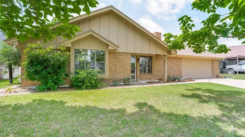 309 W 5th St, Justin, TX 76247