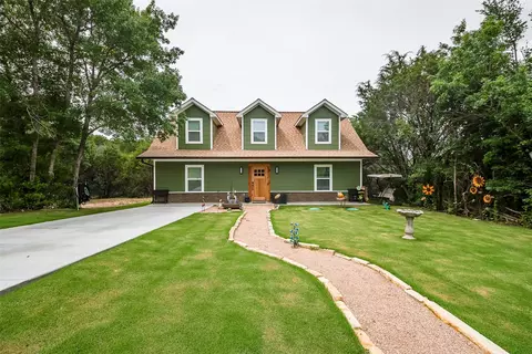 1040 Indian Dr, Granbury, TX 76048