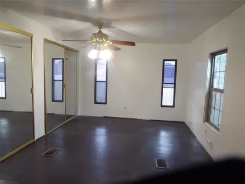 1005 Shana Ln, Irving, TX 75061