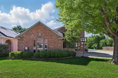12700 Sweet Bay Dr, Euless, TX 76040