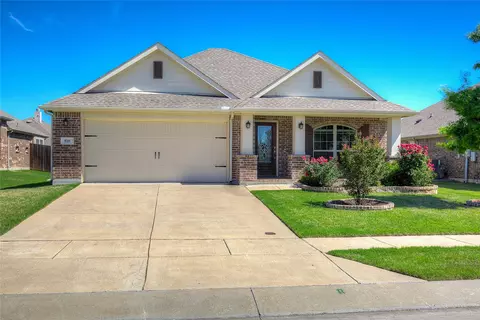 631 Devonshire Ln, Fate, TX 75189