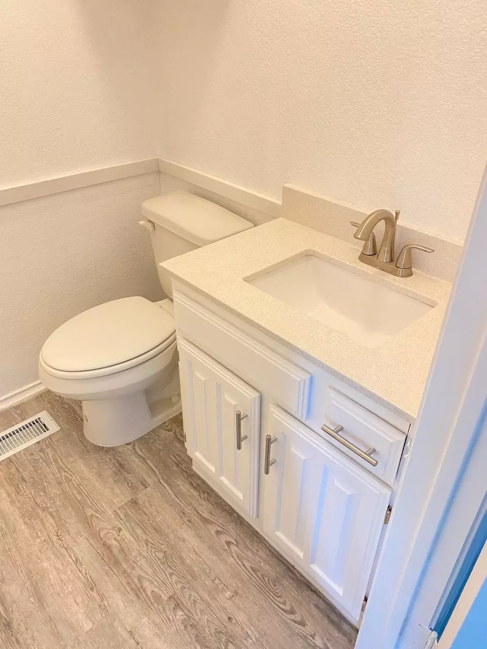 Bath - 311 Kings Way Dr, Mansfield, TX 76063 photo 1 of 2