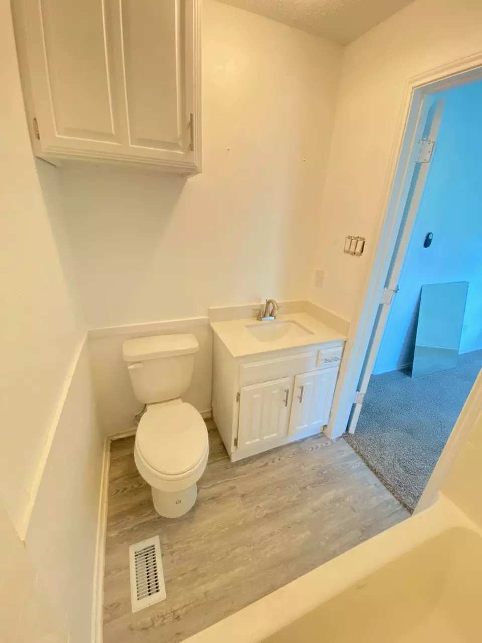 Bath - 311 Kings Way Dr, Mansfield, TX 76063 photo 2 of 2