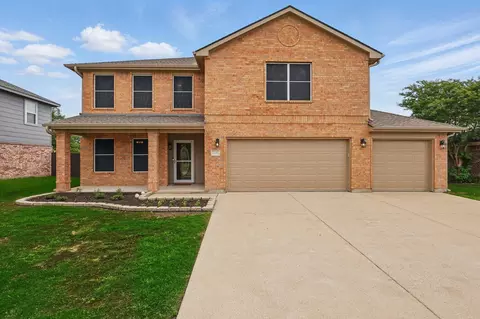 121 Gayleh Ln, Waxahachie, TX 75165