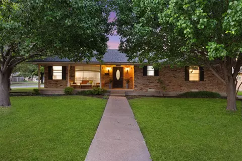 1317 Kingsbridge Dr, Garland, TX 75040