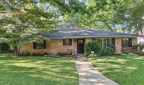 10930 Scotsmeadow Dr, Dallas, TX 75218