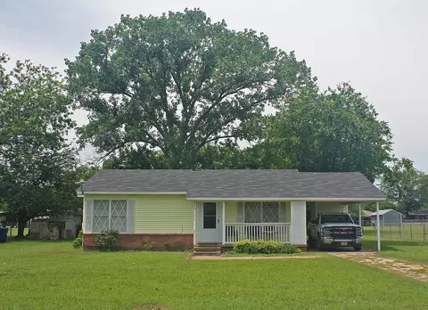 205 N Texas St, Whitney, TX 76692