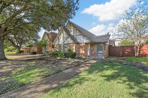 4006 Saint Christopher Ln, Dallas, TX 75287
