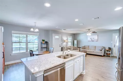 Other - 806 Chase Ave, Cleburne, TX 76031 photo 3 of 10