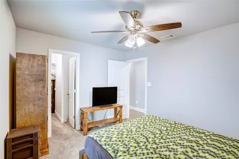 Bedroom - 806 Chase Ave, Cleburne, TX 76031 photo 3 of 9