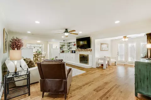 Living - 320 Crestover Dr, Richardson, TX 75080 photo 1 of 4
