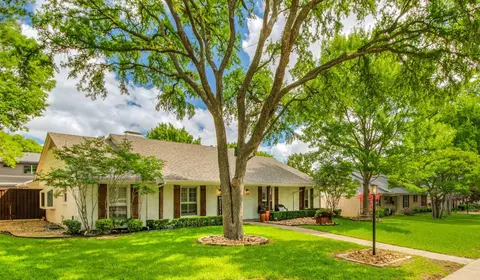 Exterior - 320 Crestover Dr, Richardson, TX 75080 photo 2 of 8
