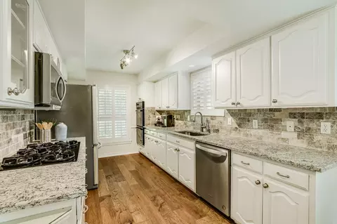Kitchen - 320 Crestover Dr, Richardson, TX 75080 photo 1 of 4