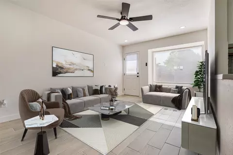 22 W Mountain Ln #42, Grand Prairie, TX 75052