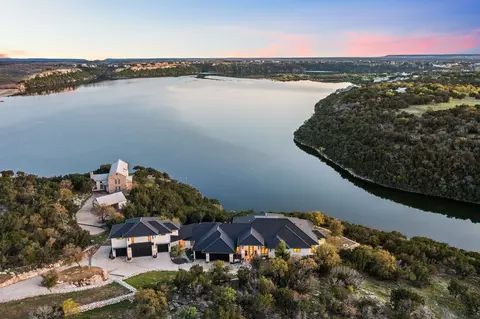 1390 Governors Cove Ct, Graford, TX 76449