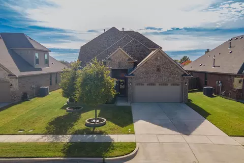 725 Seabourne Dr, Saginaw, TX 76179