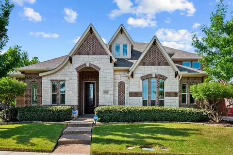 108 Griffith Ct, Euless, TX 76039