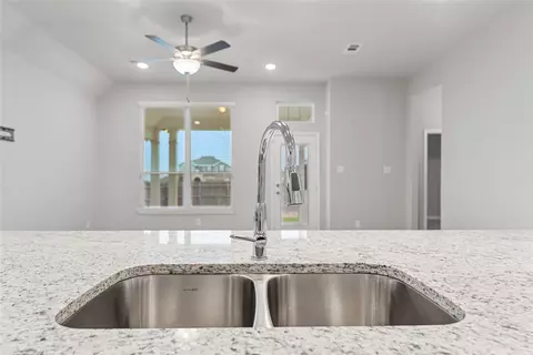 Kitchen - 3625 Beutel Rd, Lorena, TX 76655 photo 3 of 4