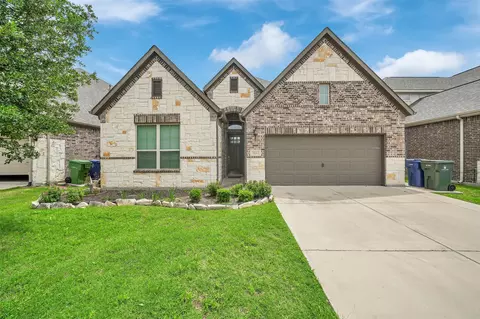 3014 Grand Bay Dr, Garland, TX 75040