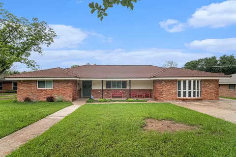 5816 Whitman Ave, Fort Worth, TX 76133