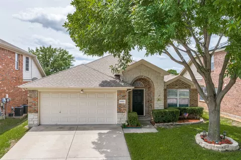 4012 Summerhill Ln, Fort Worth, TX 76244