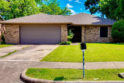 1518 Hillwood Dr, Mesquite, TX 75149