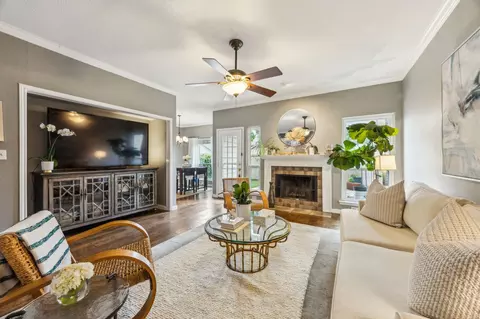8426 Barnaby St, Dallas, TX 75243