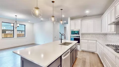 Kitchen - 1516 Larson Ln, Denton, TX 76210 photo 2 of 3